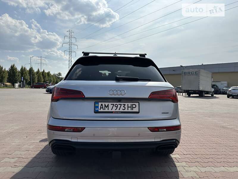 Внедорожник / Кроссовер Audi Q5 2021 в Киеве