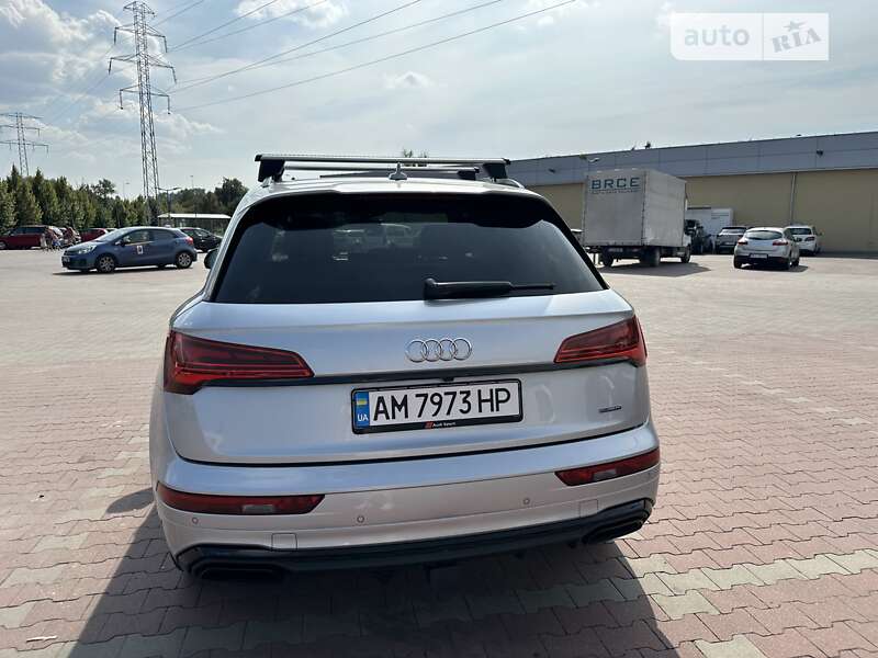 Внедорожник / Кроссовер Audi Q5 2021 в Киеве