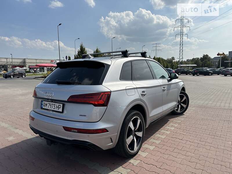 Внедорожник / Кроссовер Audi Q5 2021 в Киеве