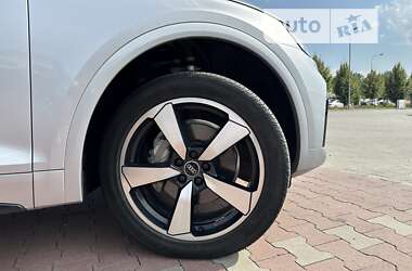 Внедорожник / Кроссовер Audi Q5 2021 в 