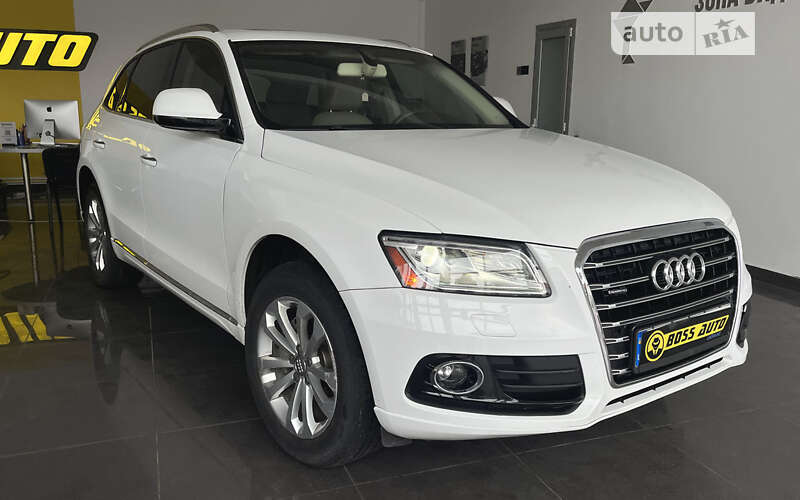 Позашляховик / Кросовер Audi Q5 2015 в Червонограді