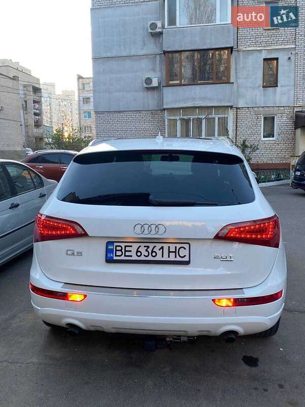 Внедорожник / Кроссовер Audi Q5 2010 в Николаеве