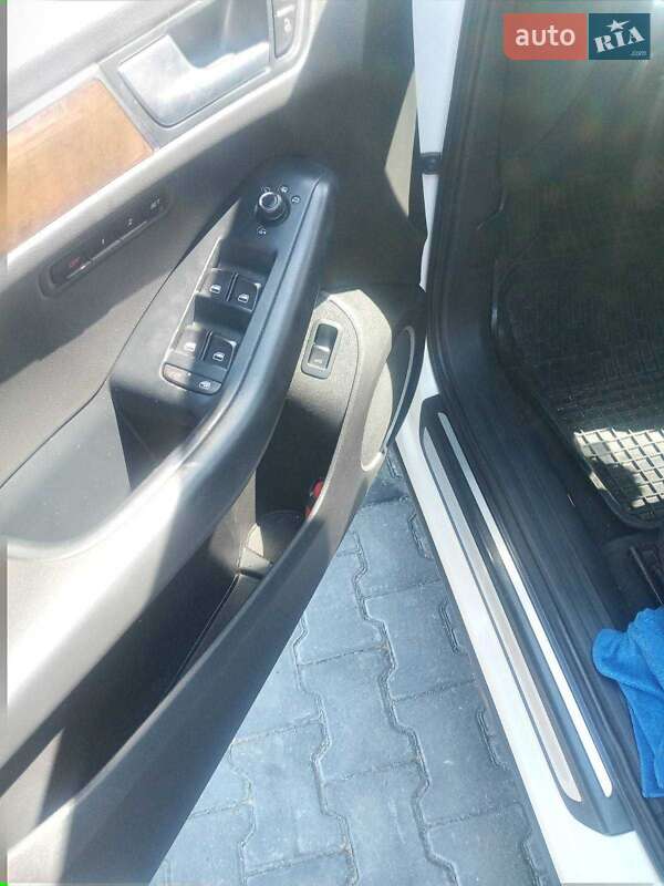 Внедорожник / Кроссовер Audi Q5 2010 в Николаеве