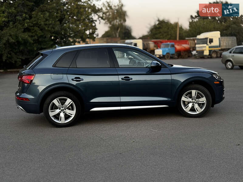 Позашляховик / Кросовер Audi Q5 2018 в Лубнах