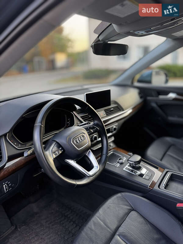 Позашляховик / Кросовер Audi Q5 2018 в Лубнах