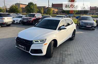 Позашляховик / Кросовер Audi Q5 2017 в Львові