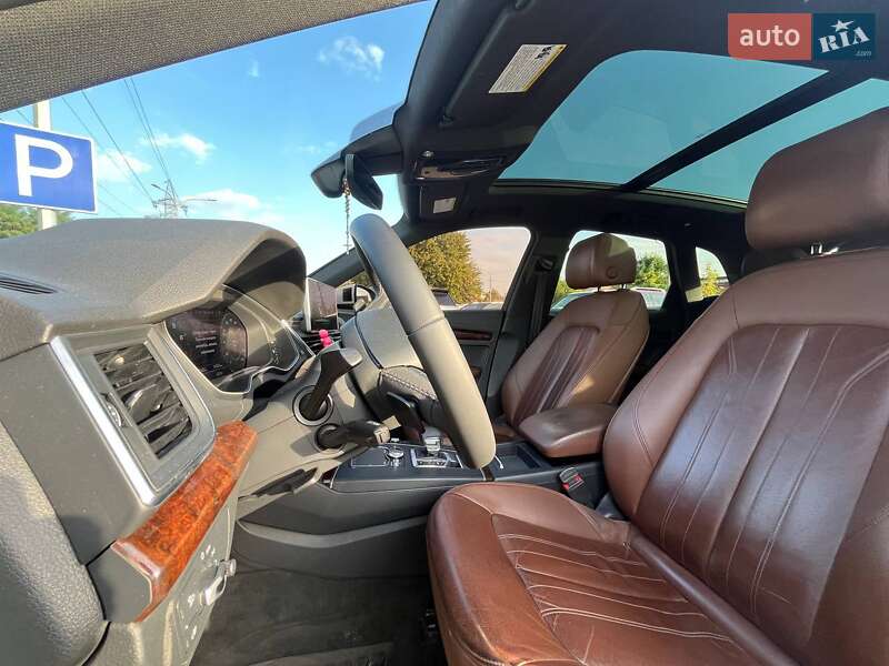 Позашляховик / Кросовер Audi Q5 2017 в Львові