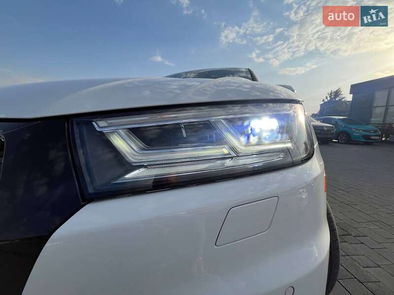 Позашляховик / Кросовер Audi Q5 2017 в Львові
