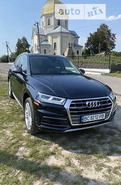 Позашляховик / Кросовер Audi Q5 2017 в Львові