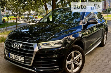 Внедорожник / Кроссовер Audi Q5 2017 в Новояворовске