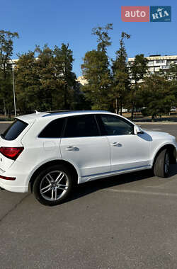 Внедорожник / Кроссовер Audi Q5 2017 в 