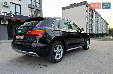 Внедорожник / Кроссовер Audi Q5 2017 в 