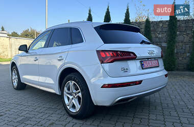 Внедорожник / Кроссовер Audi Q5 2019 в Стрые