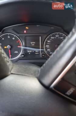 Внедорожник / Кроссовер Audi Q5 2011 в 