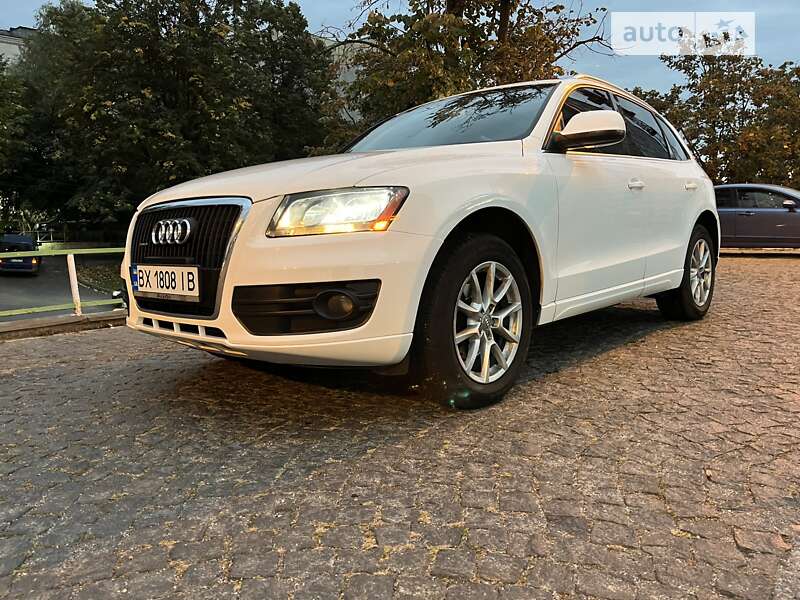 Внедорожник / Кроссовер Audi Q5 2010 в Хмельницком
