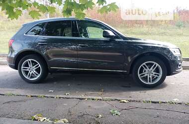Внедорожник / Кроссовер Audi Q5 2016 в 