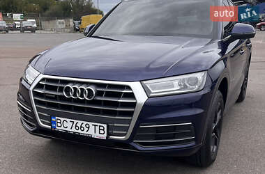 Внедорожник / Кроссовер Audi Q5 2018 в 