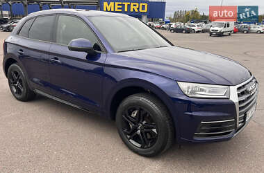 Внедорожник / Кроссовер Audi Q5 2018 в 
