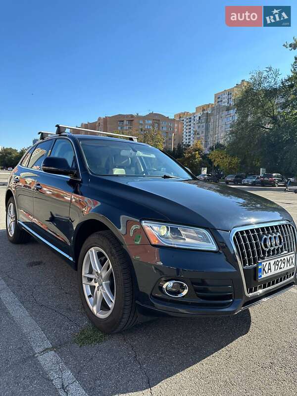 Внедорожник / Кроссовер Audi Q5 2015 в 