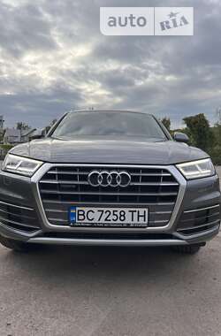 Позашляховик / Кросовер Audi Q5 2018 в Львові