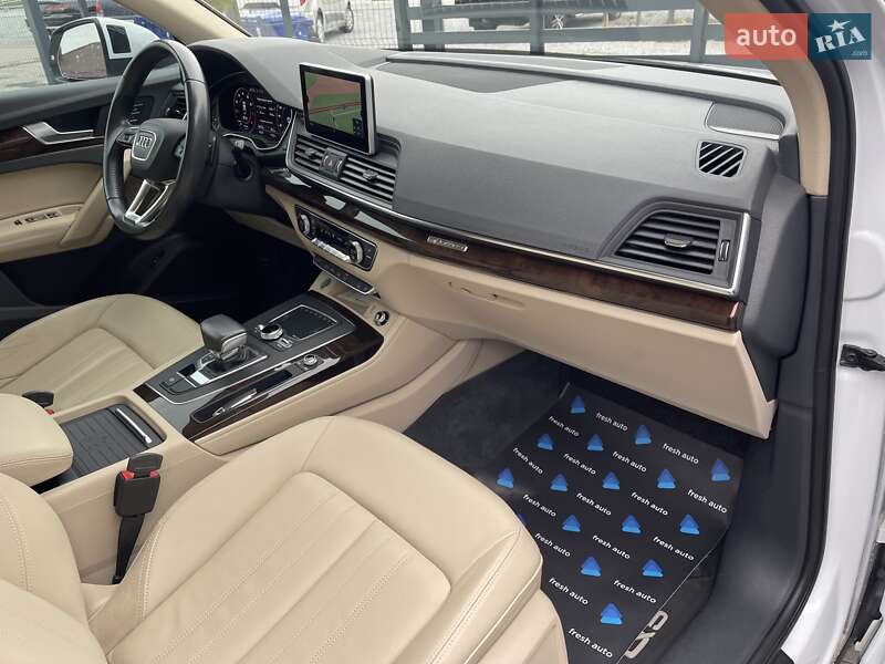 Внедорожник / Кроссовер Audi Q5 2019 в Ровно