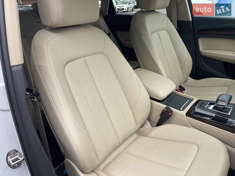 Внедорожник / Кроссовер Audi Q5 2019 в Ровно