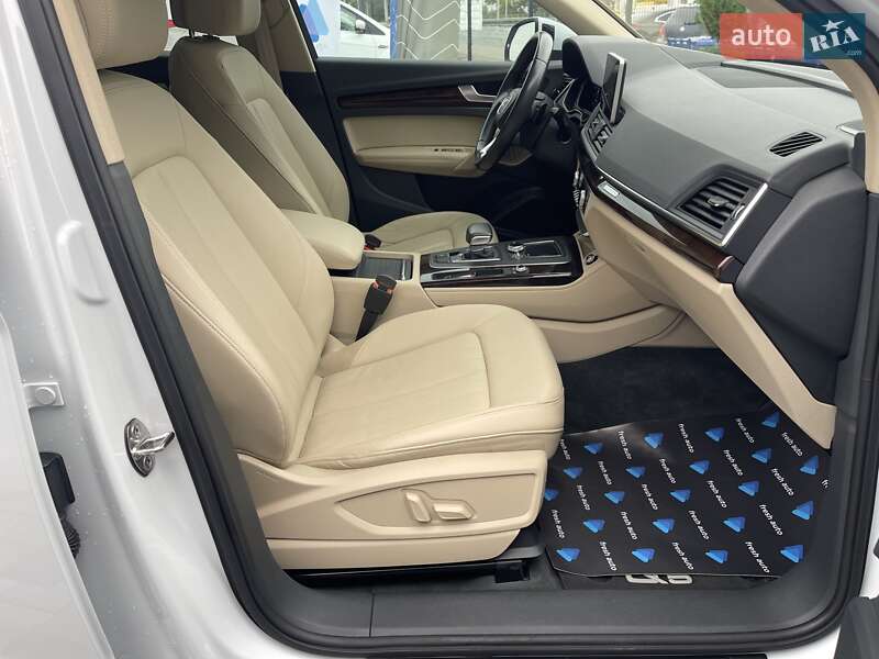 Внедорожник / Кроссовер Audi Q5 2019 в Ровно