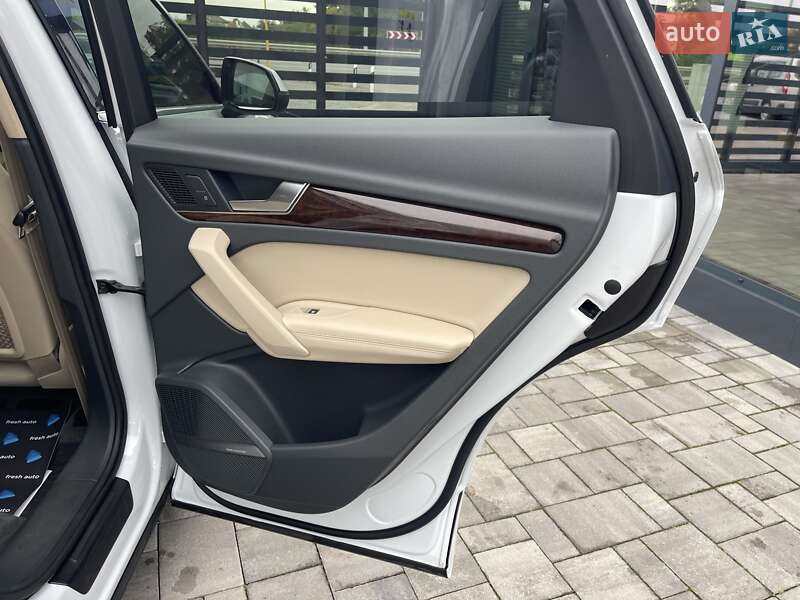 Внедорожник / Кроссовер Audi Q5 2019 в Ровно