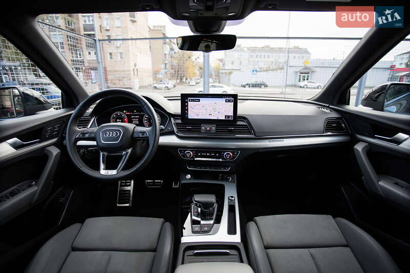 Внедорожник / Кроссовер Audi Q5 2020 в Киеве