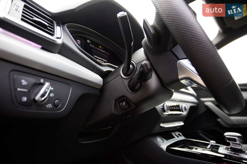 Внедорожник / Кроссовер Audi Q5 2020 в Киеве