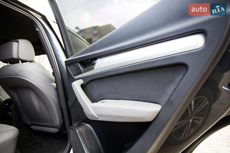 Внедорожник / Кроссовер Audi Q5 2020 в Киеве