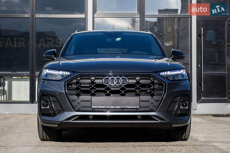 Внедорожник / Кроссовер Audi Q5 2020 в Киеве