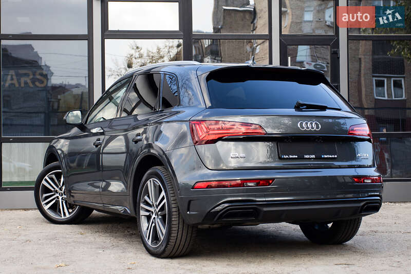 Внедорожник / Кроссовер Audi Q5 2020 в Киеве