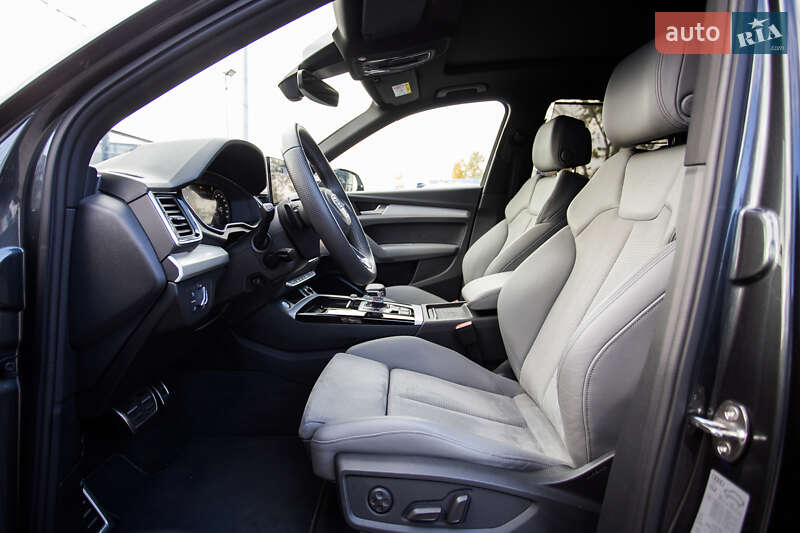 Внедорожник / Кроссовер Audi Q5 2020 в Киеве
