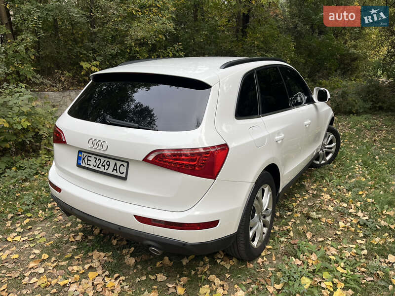 Позашляховик / Кросовер Audi Q5 2009 в Кам'янському