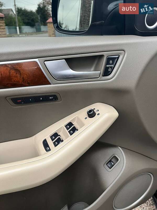 Позашляховик / Кросовер Audi Q5 2011 в Тетієві
