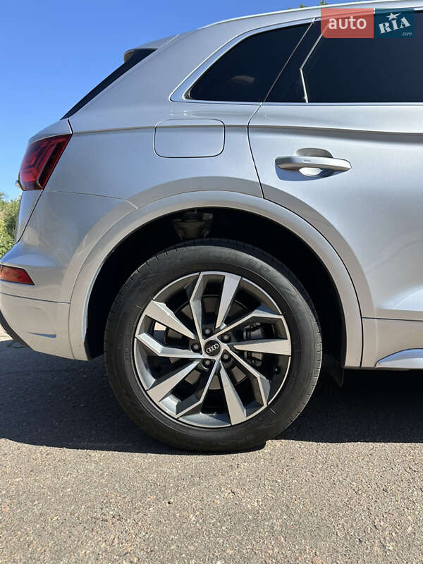 Позашляховик / Кросовер Audi Q5 2021 в Кропивницькому