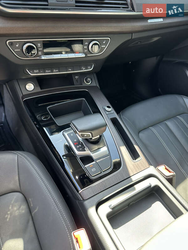 Позашляховик / Кросовер Audi Q5 2021 в Кропивницькому