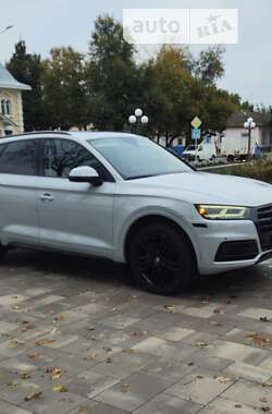 Внедорожник / Кроссовер Audi Q5 2018 в Киеве