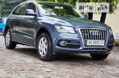 Внедорожник / Кроссовер Audi Q5 2010 в Днепре