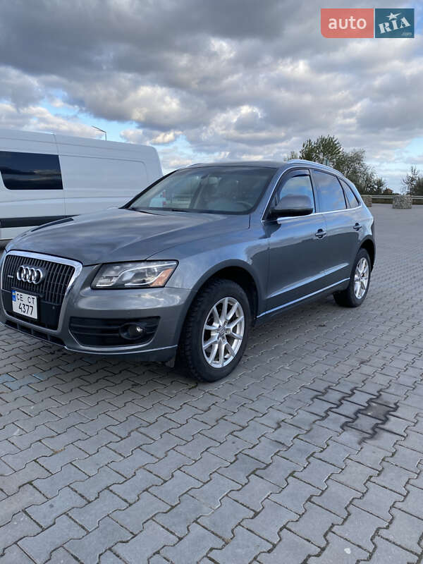 Внедорожник / Кроссовер Audi Q5 2011 в Черновцах