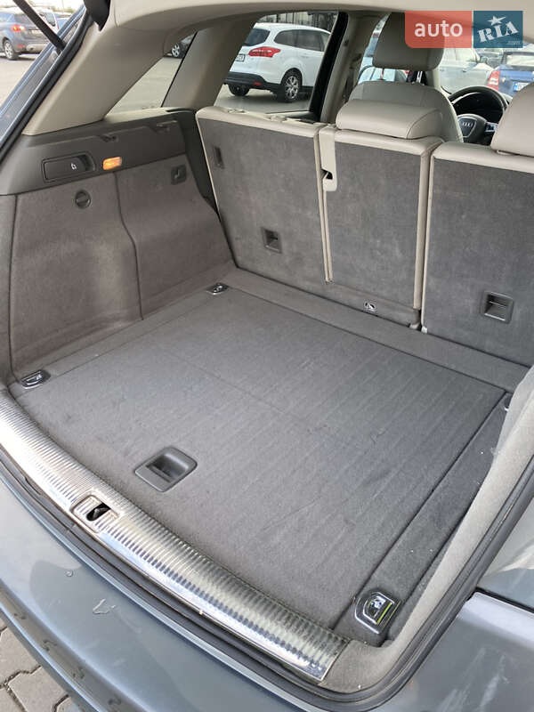 Внедорожник / Кроссовер Audi Q5 2011 в Черновцах