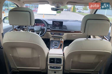 Внедорожник / Кроссовер Audi Q5 2017 в 