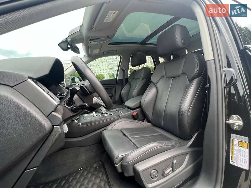 Внедорожник / Кроссовер Audi Q5 2019 в Киеве