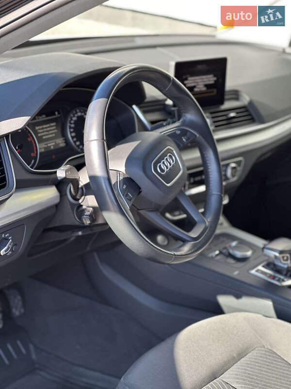 Внедорожник / Кроссовер Audi Q5 2018 в Тернополе