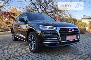 Внедорожник / Кроссовер Audi Q5 2020 в Нововолынске