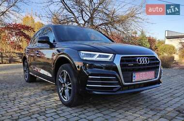 Внедорожник / Кроссовер Audi Q5 2020 в Нововолынске