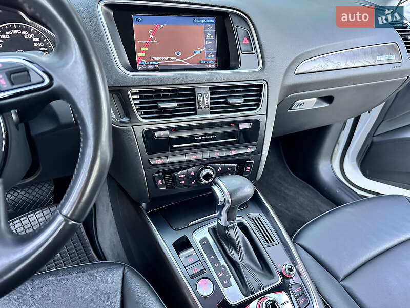 Внедорожник / Кроссовер Audi Q5 2015 в Любомле