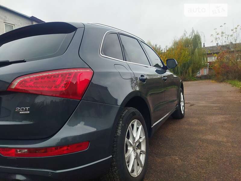 Внедорожник / Кроссовер Audi Q5 2011 в Житомире