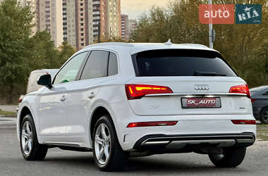 Внедорожник / Кроссовер Audi Q5 2021 в Киеве